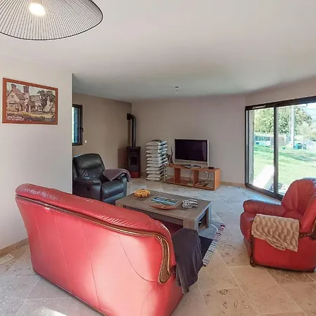 3 Bedroom Gorgeous In Chilhac
