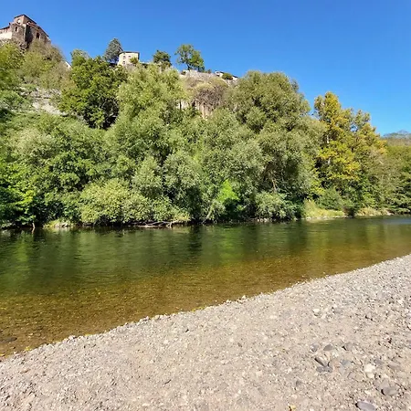 3 Bedroom Gorgeous In Holiday home Chilhac