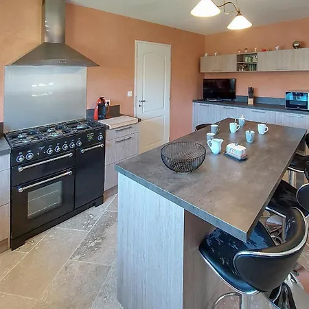 3 Bedroom Gorgeous In *