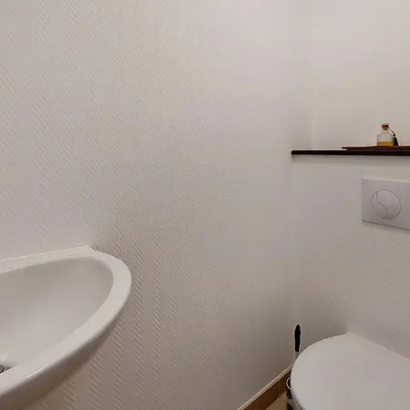 3 Bedroom Gorgeous In Дом отдыха Chilhac