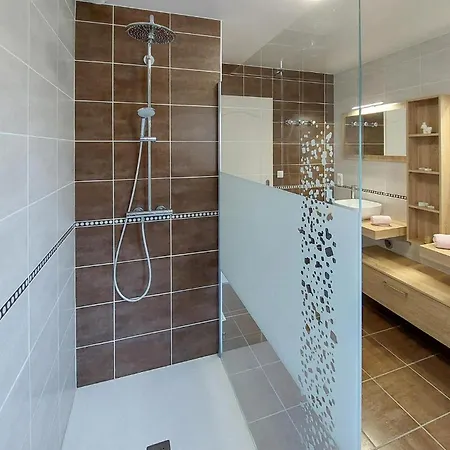 3 Bedroom Gorgeous In *